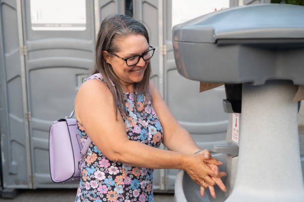 Best Luxury portable toilet rental  in Clinton, WI